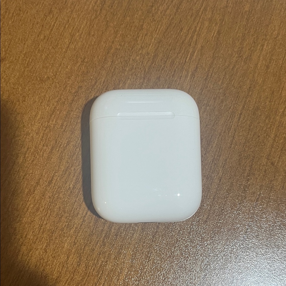 AirPods Gen 2 Charging Case
